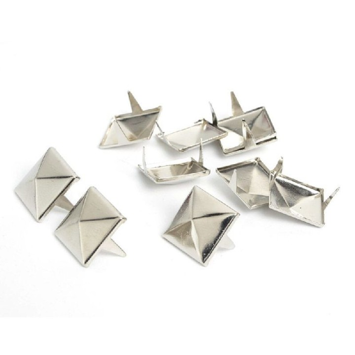 Pyramide à griffe