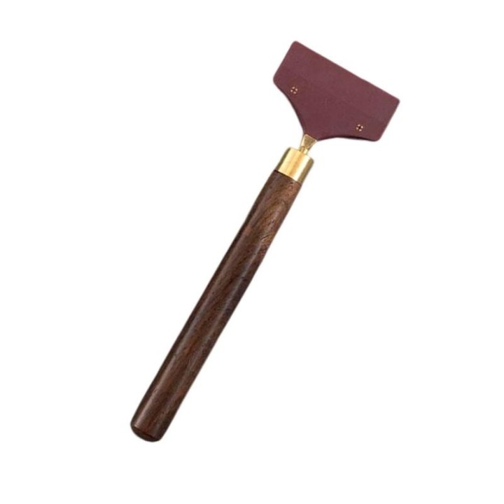 Applicateur colle cuir