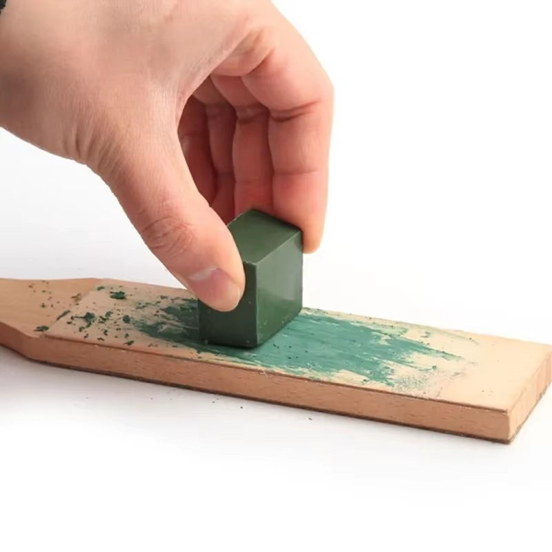 Pate à polir pour strop