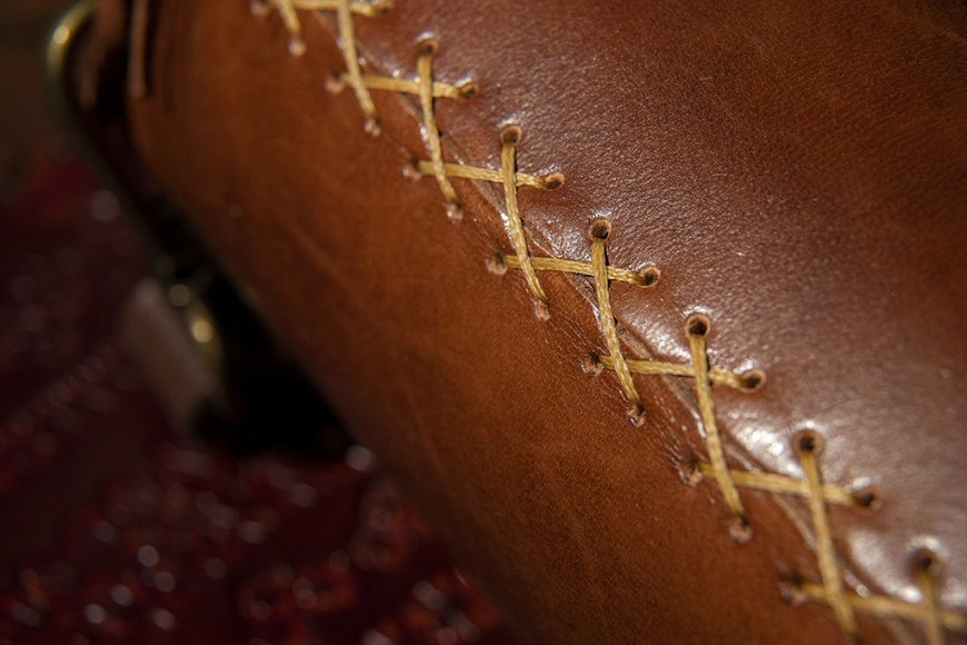 Faire briller le cuir : Astuces efficaces pour raviver sa beauté