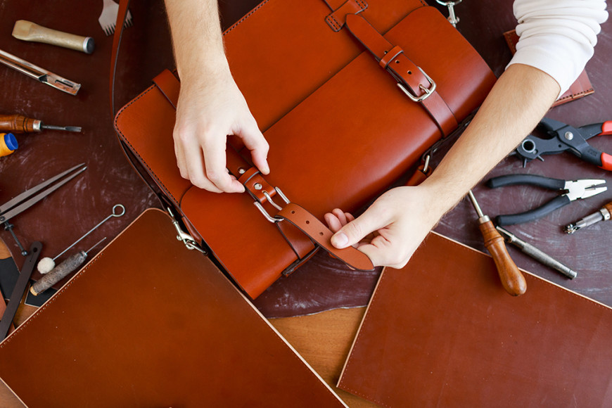 Comment teindre un sac en cuir